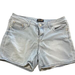 Light Wash Denim Women’s Shorts Seven7